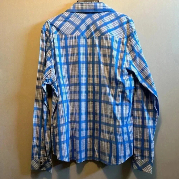 Shirt - Picture 6 of 6